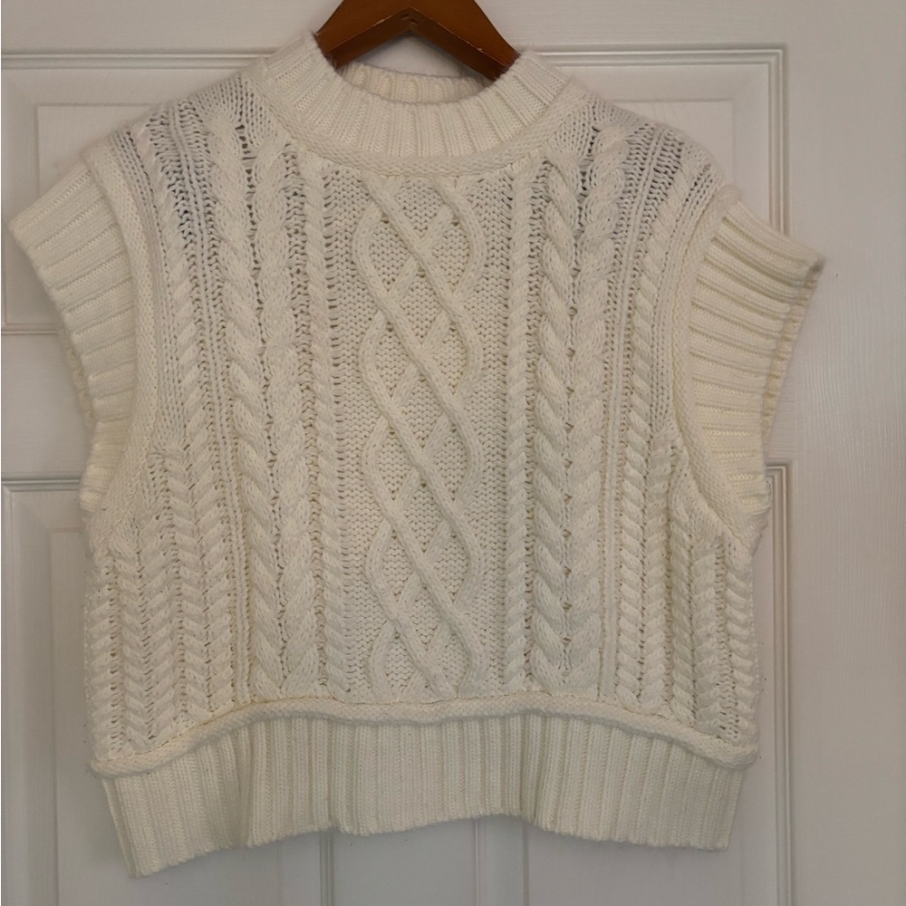 Marled Cream Cable-Knit Sleeveless Sweater Vest